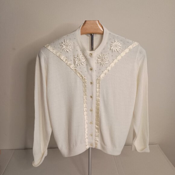 Ste Laurent Vintage White Embellished Crop 3/4 Sleeve Cardigan Sweater Women’s - Picture 16 of 16
